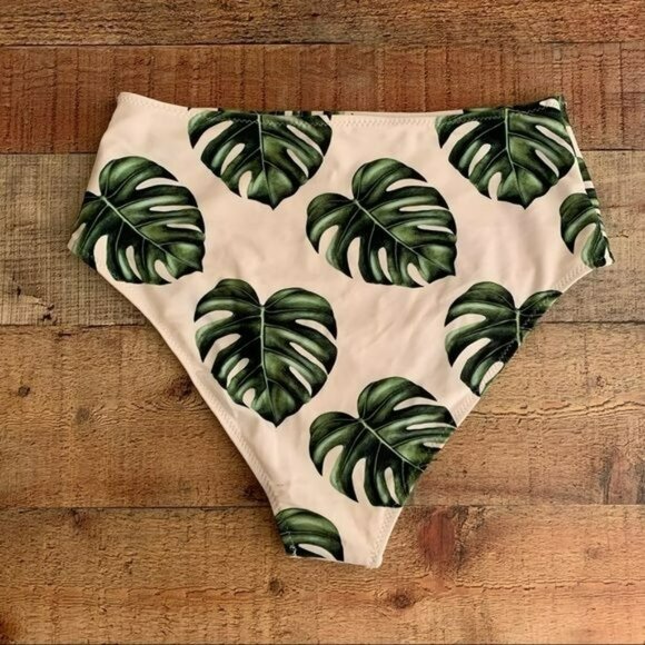 Cupshe two piece cheeky bikini bottom with banana tropical palm leaf in green an - Picture 8 of 9